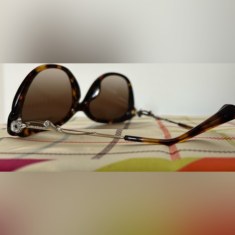 COACH Tea Rose Cat Eye Dark Tortoise Frame w/Brown Gradient UV Lenses w/Case - Picture 5 of 8